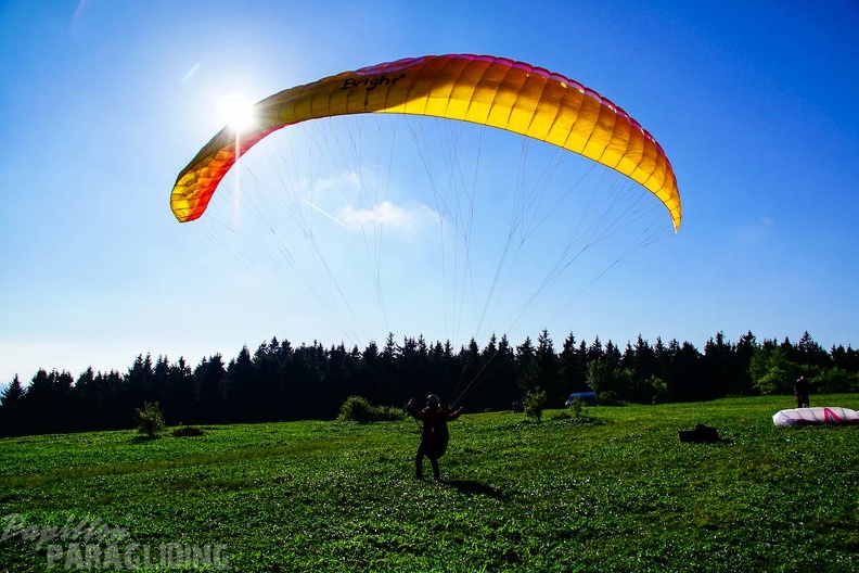 RK21.17 Paragliding-512