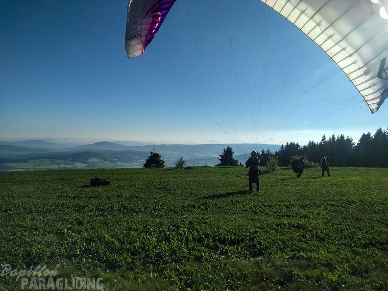 RK21.17 Paragliding-540