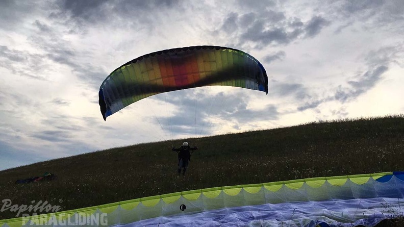 RK26.17_Paragliding-220.jpg