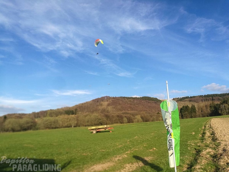 RK16.18 Paragliding-195