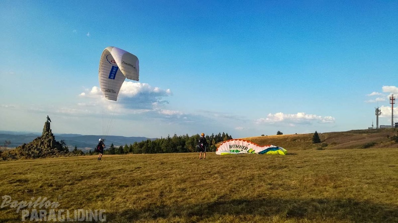 RK34.18-Paragliding-123