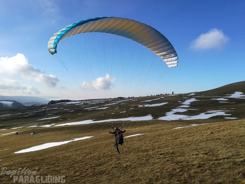 RS5.18 Paragliding-150