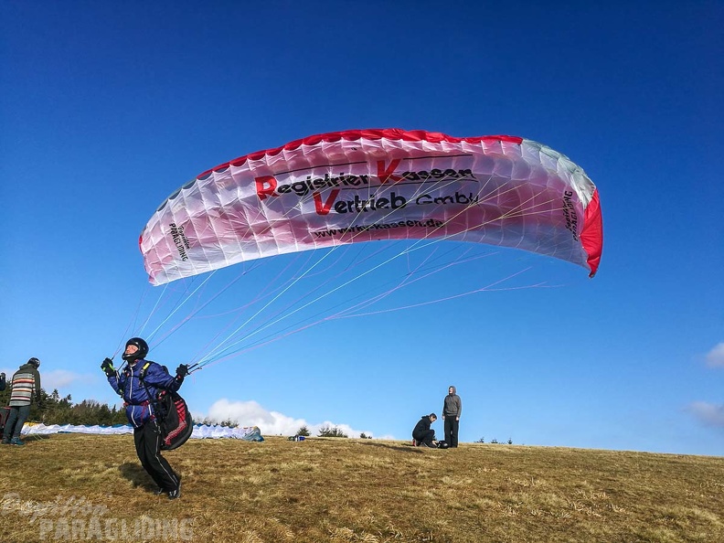 RS5.18 Paragliding-165
