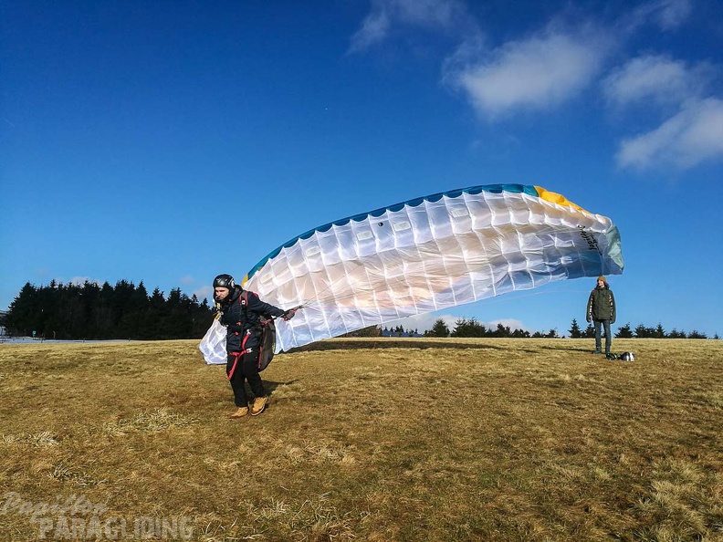RS5.18 Paragliding-175