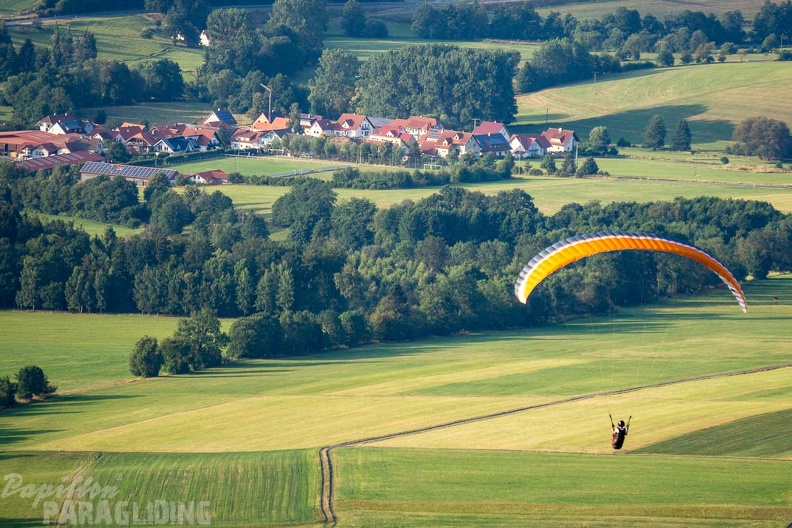 Paragliding_Abtsrodaer-Kuppe-101.jpg