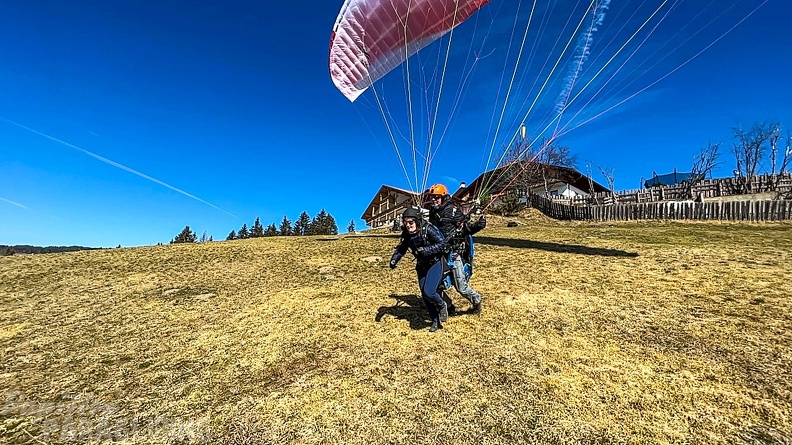 dh11.22-luesen-paragliding-177