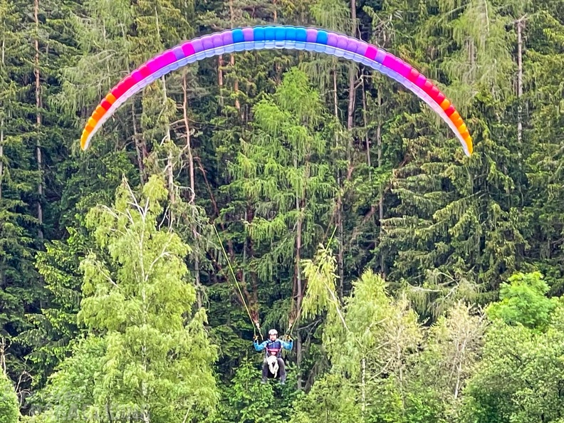 DH21.22-Luesen-Paragliding-194