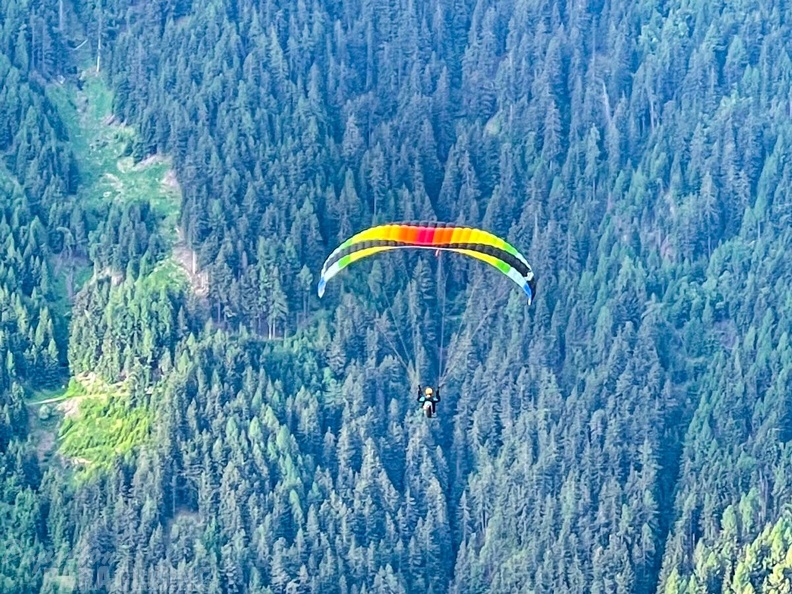 DH21.22-Luesen-Paragliding-149.jpg