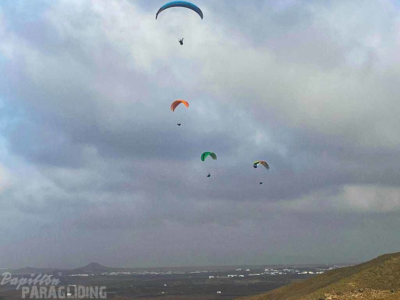 fla8.23-lanzarote-paragliding-landscape-133