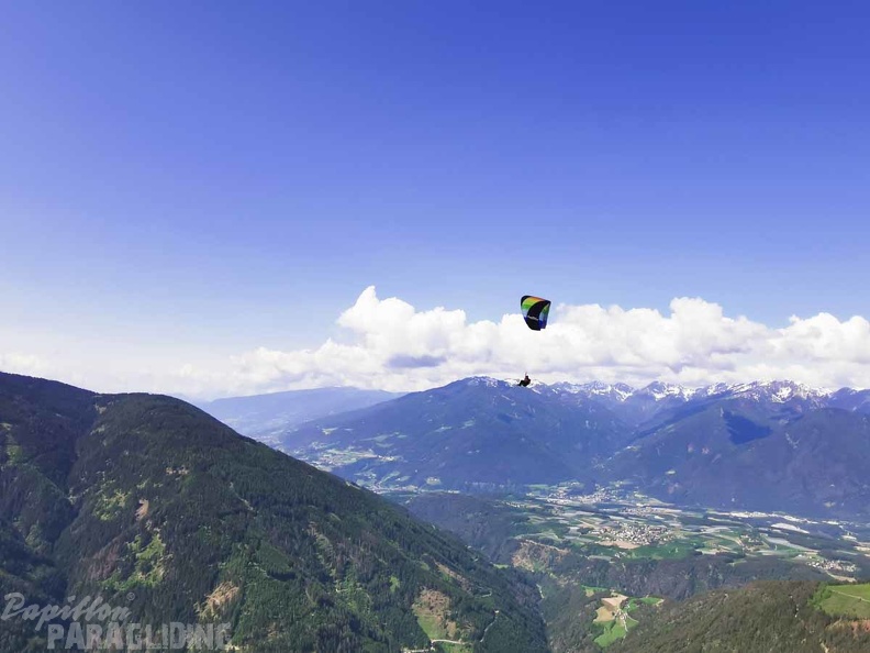 DH20.23-Paragliding-Luesen-100.jpg