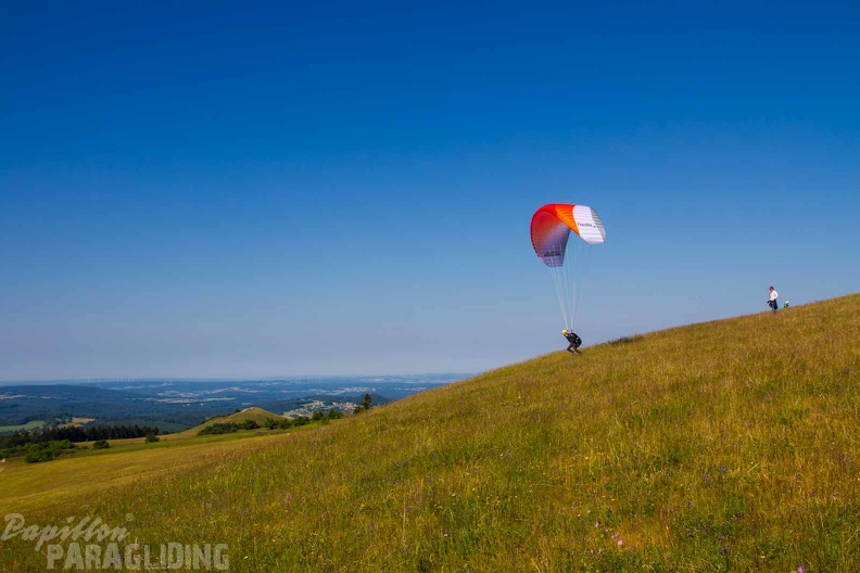 wasserkuppe-paragliding-suedhang-23-06-25.jpg-104