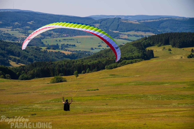 wasserkuppe-paragliding-suedhang-23-06-25.jpg-109