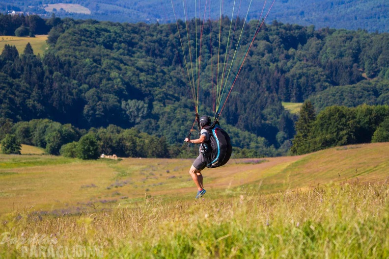 wasserkuppe-paragliding-suedhang-23-06-25.jpg-143