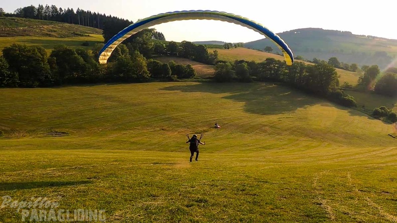 es25.23-elpe-paragliding-121.jpg