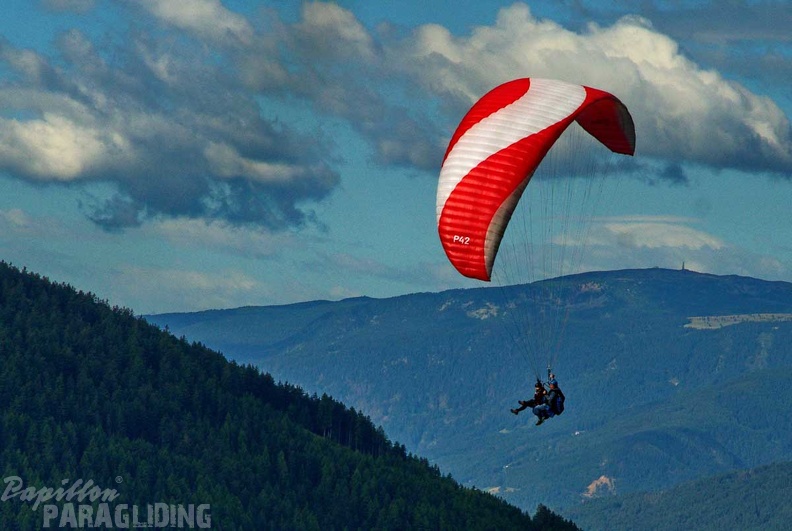 dh32.23-luesen-paragliding-124.jpg