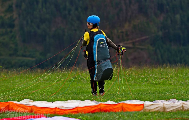 dh32.23-luesen-paragliding-136.jpg