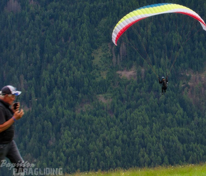dh32.23-luesen-paragliding-138