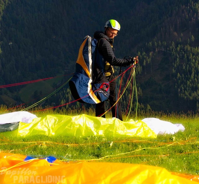 dh32.23-luesen-paragliding-180