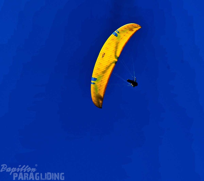 dh32.23-luesen-paragliding-193
