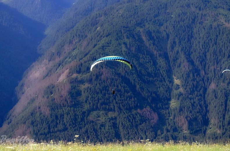 dh32.23-luesen-paragliding-111.jpg