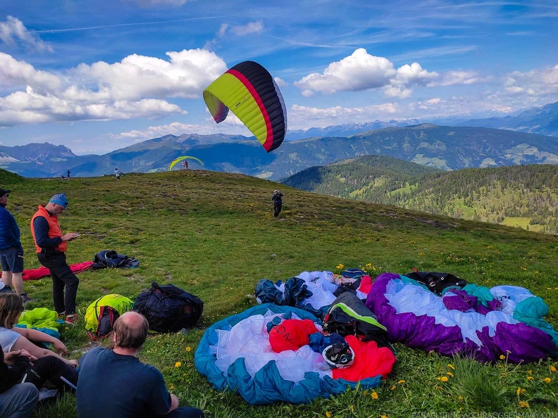 fpx26.24-paragliding-172.jpg