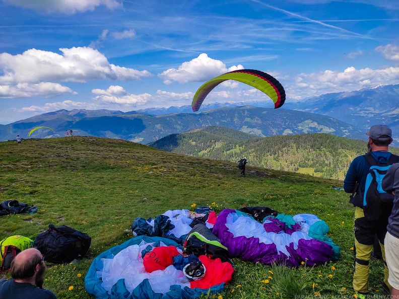 fpx26.24-paragliding-170