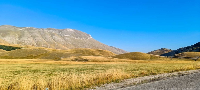 fcf37.23-castelluccio-paragliding-102