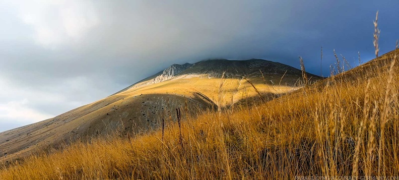 fcf37.23-castelluccio-paragliding-177