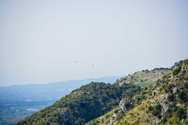 fno42.24-norma-italien-paragliding-377