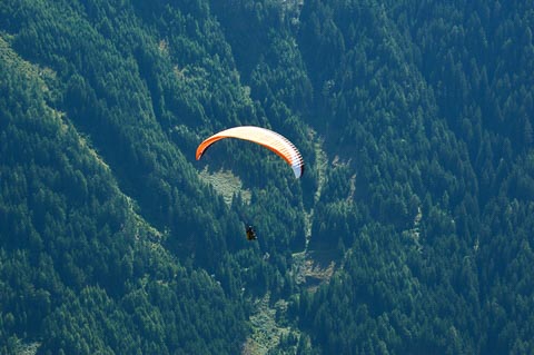 DH33.16-Luesen_Paragliding-1036.jpg