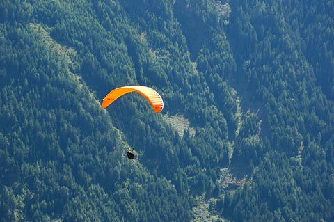 DH33.16-Luesen_Paragliding-1042.jpg