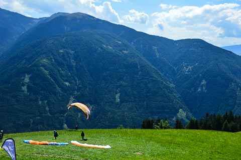 DH33.16-Luesen Paragliding-1043
