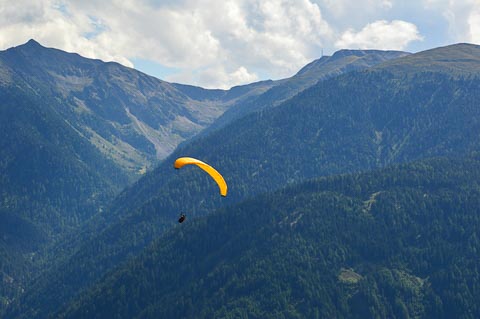 DH33.16-Luesen_Paragliding-1058.jpg